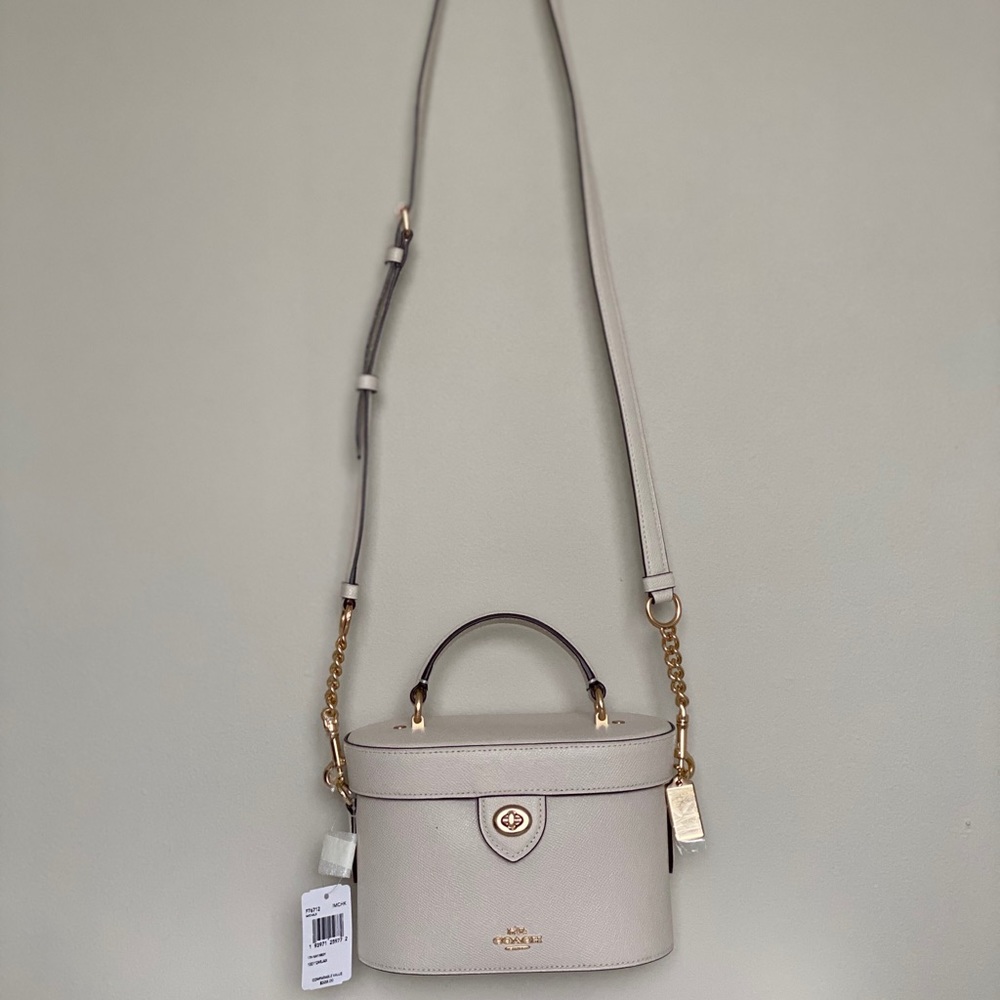 BRAND NEW COACH CROSSBODY WITH DETACHABLE STRAP